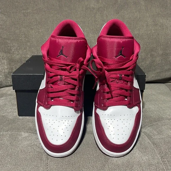 🥰🥰Nike Air Jordan 1 Low Noble Red/Black-White🥰🥰 - Picture 3 of 9